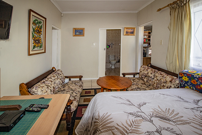 4 Bedroom Property for Sale in De Kelders Western Cape
